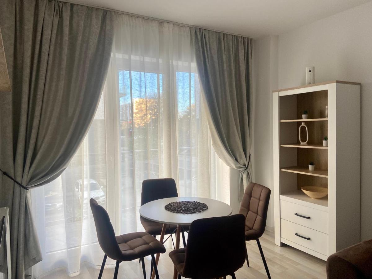 Divany Apartaments - Coresi Mall Brasov Exterior photo